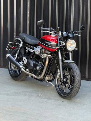 TRIUMPH SPEED TRIPLE R 